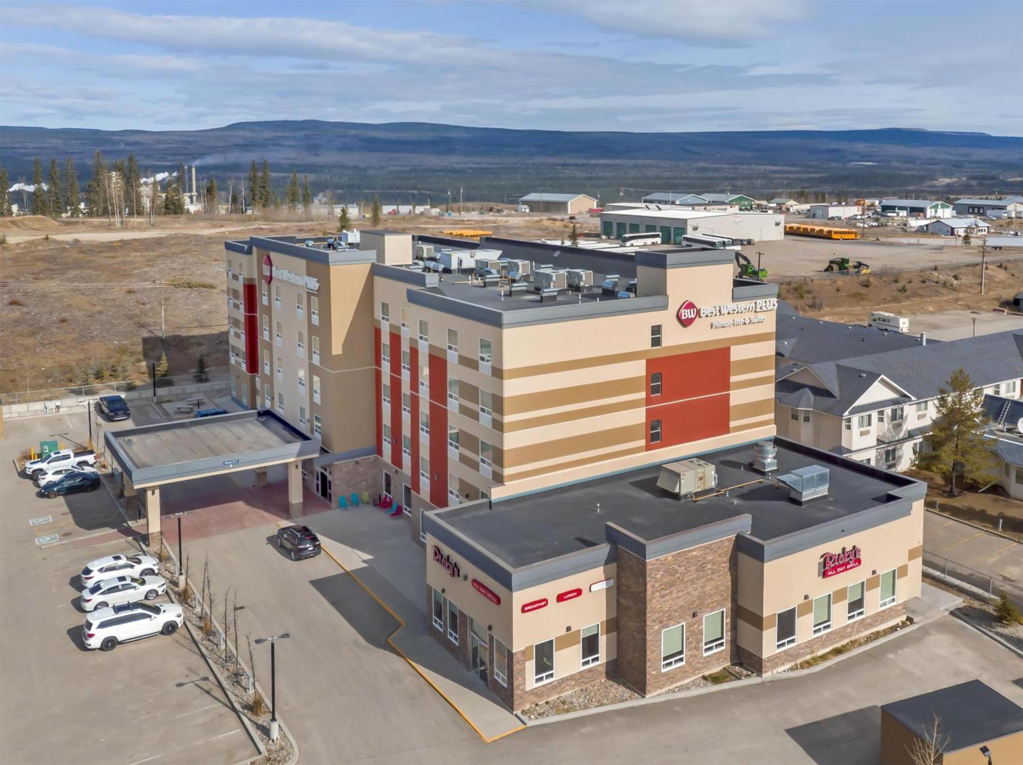 Best Western Plus Hinton Inn & Suites Εξωτερικό φωτογραφία