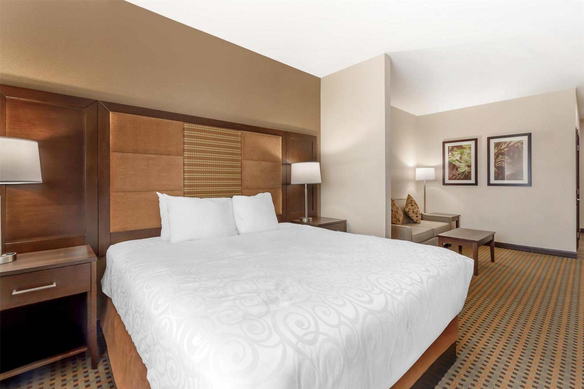 Best Western Plus Hinton Inn & Suites Εξωτερικό φωτογραφία