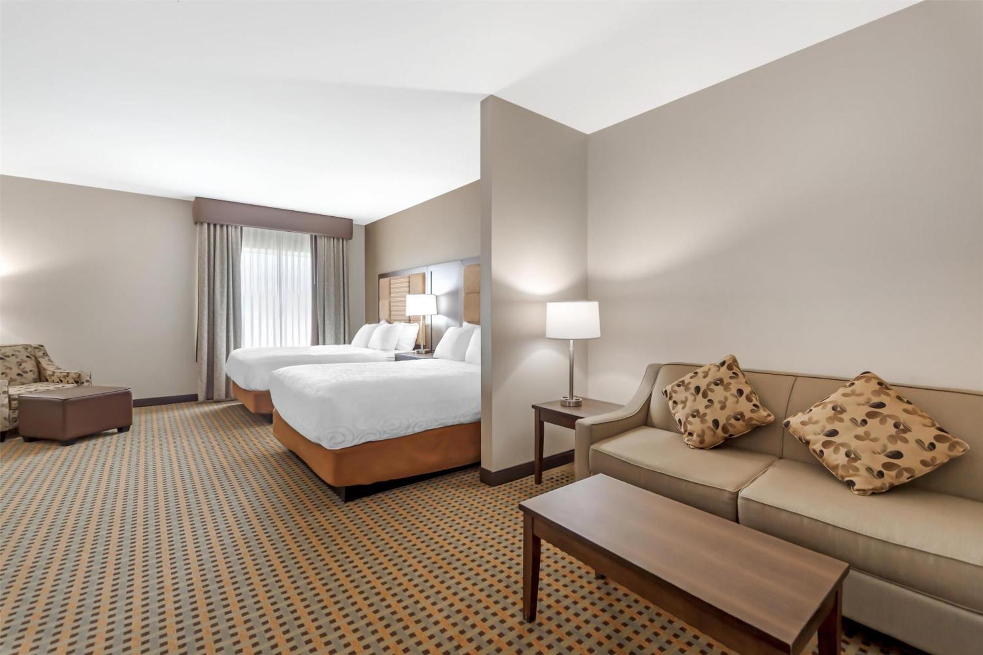 Best Western Plus Hinton Inn & Suites Εξωτερικό φωτογραφία