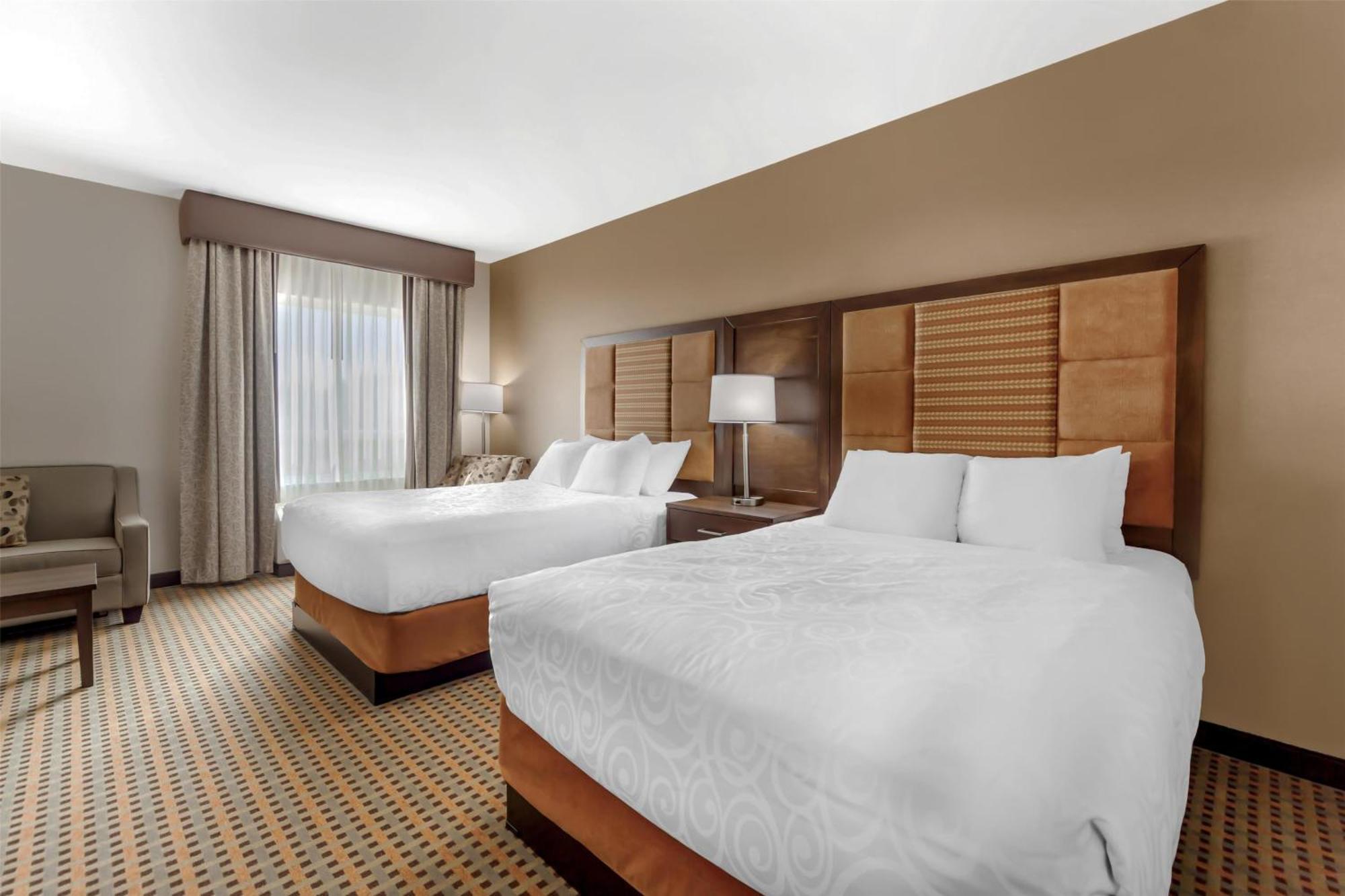 Best Western Plus Hinton Inn & Suites Εξωτερικό φωτογραφία