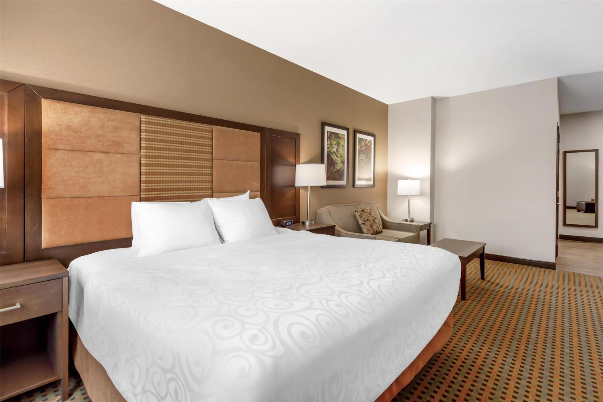 Best Western Plus Hinton Inn & Suites Εξωτερικό φωτογραφία
