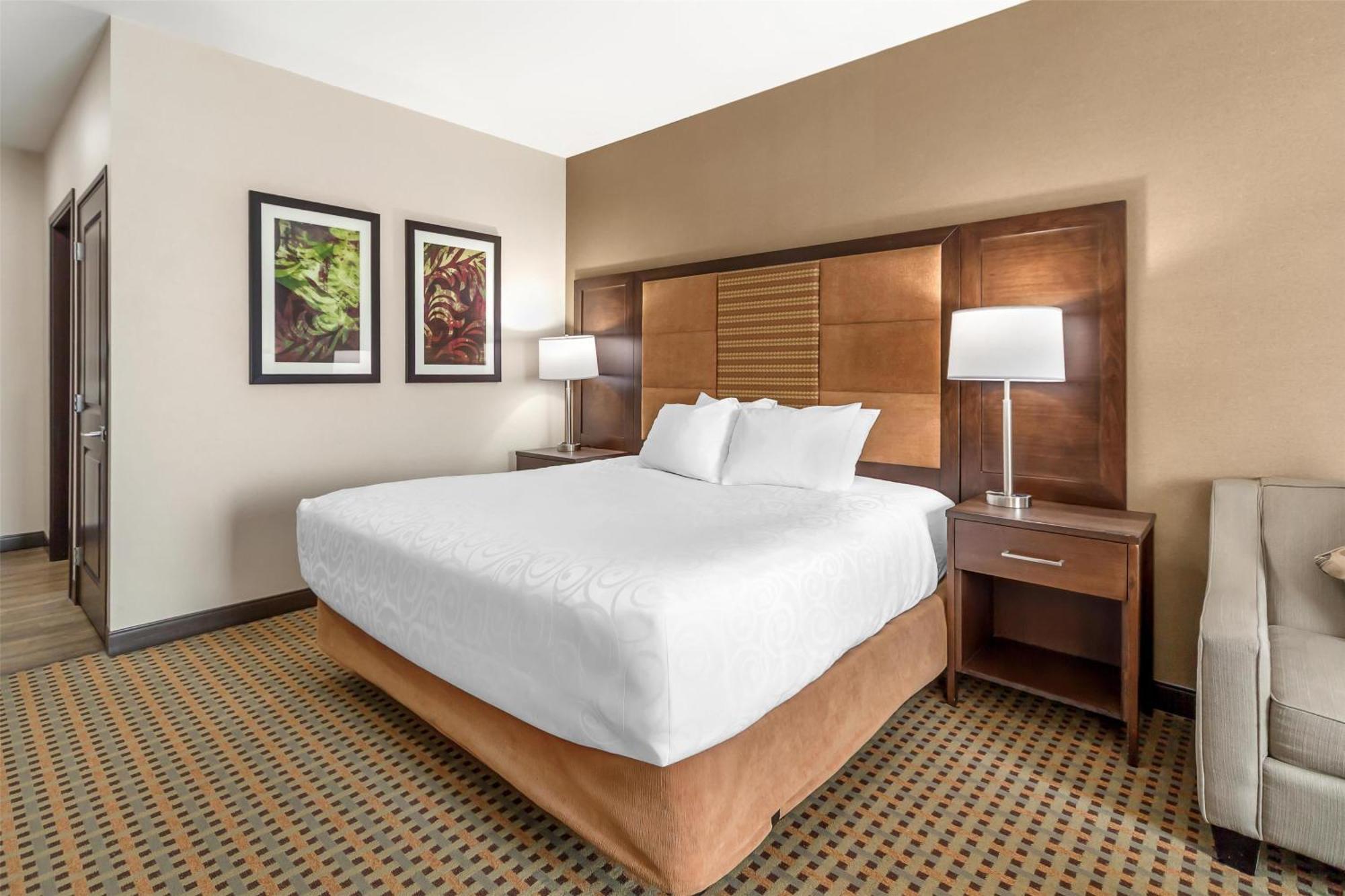 Best Western Plus Hinton Inn & Suites Εξωτερικό φωτογραφία