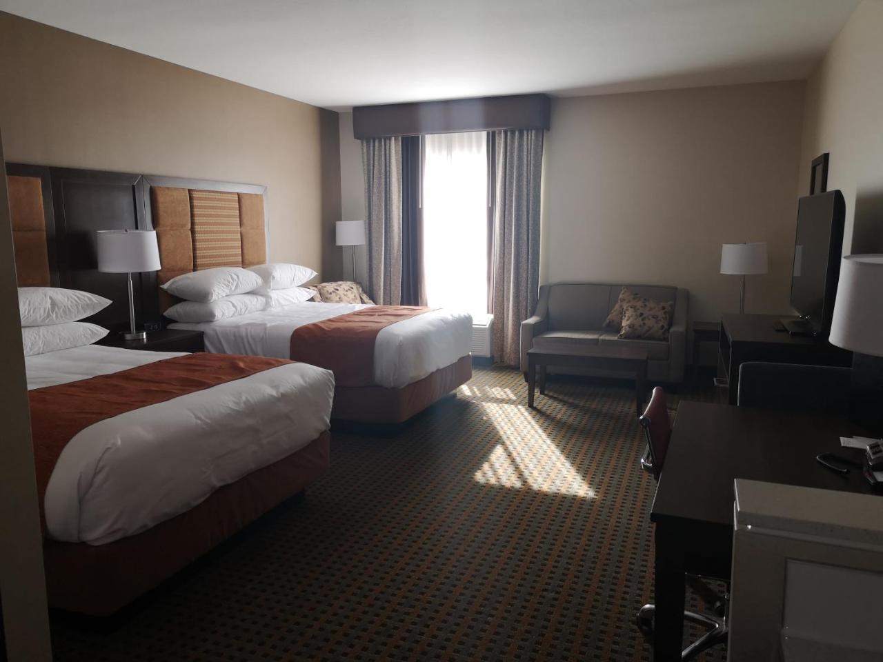 Best Western Plus Hinton Inn & Suites Εξωτερικό φωτογραφία