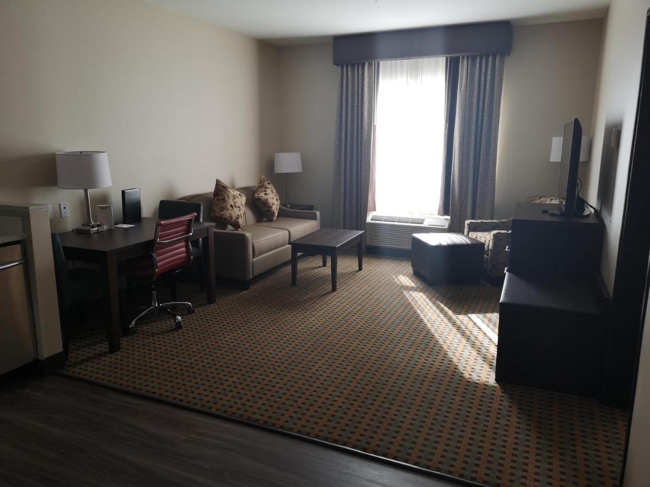 Best Western Plus Hinton Inn & Suites Εξωτερικό φωτογραφία