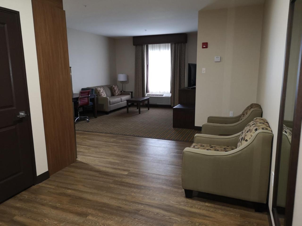 Best Western Plus Hinton Inn & Suites Εξωτερικό φωτογραφία