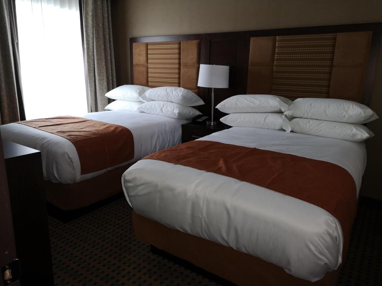 Best Western Plus Hinton Inn & Suites Εξωτερικό φωτογραφία