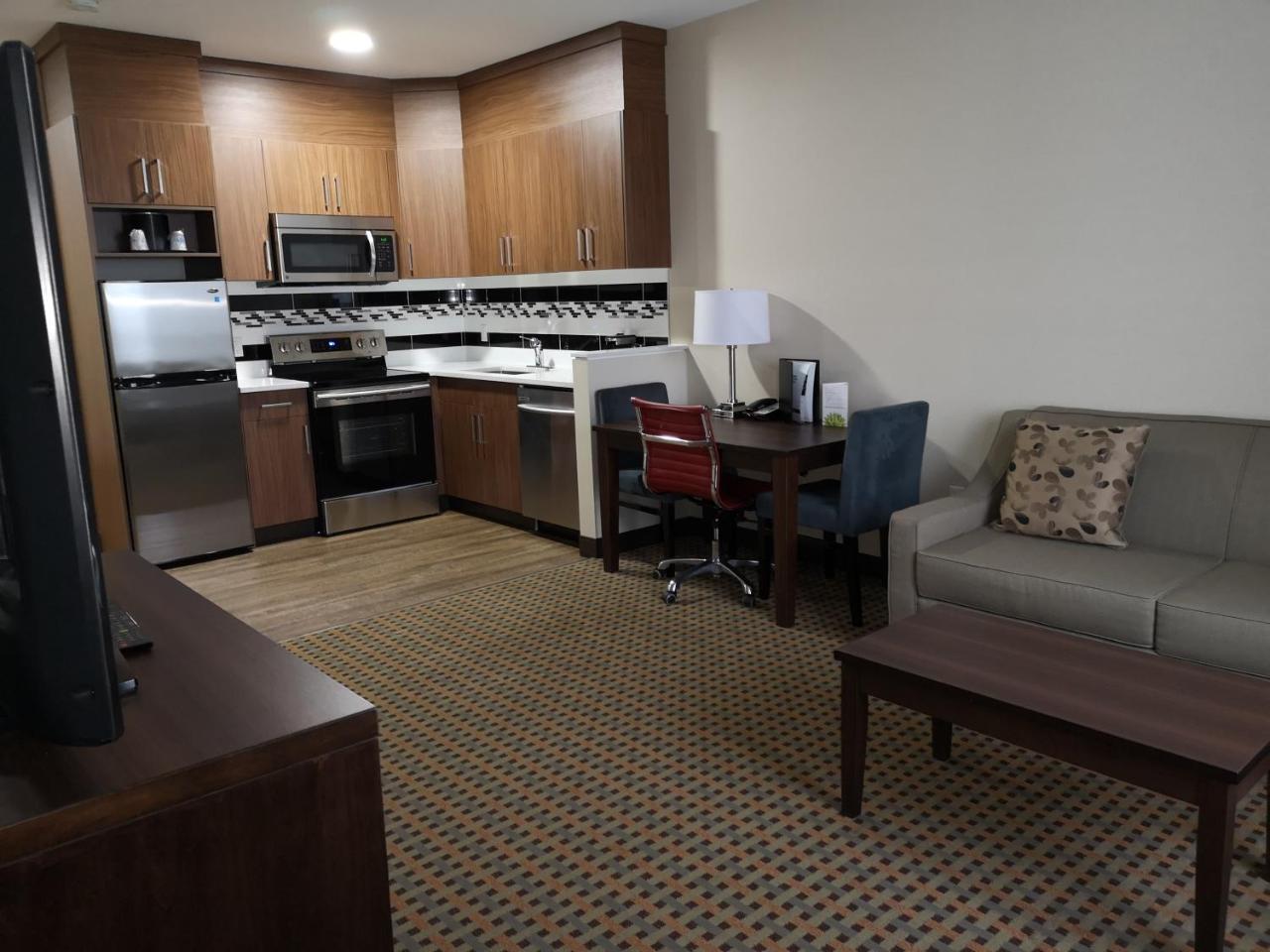 Best Western Plus Hinton Inn & Suites Εξωτερικό φωτογραφία
