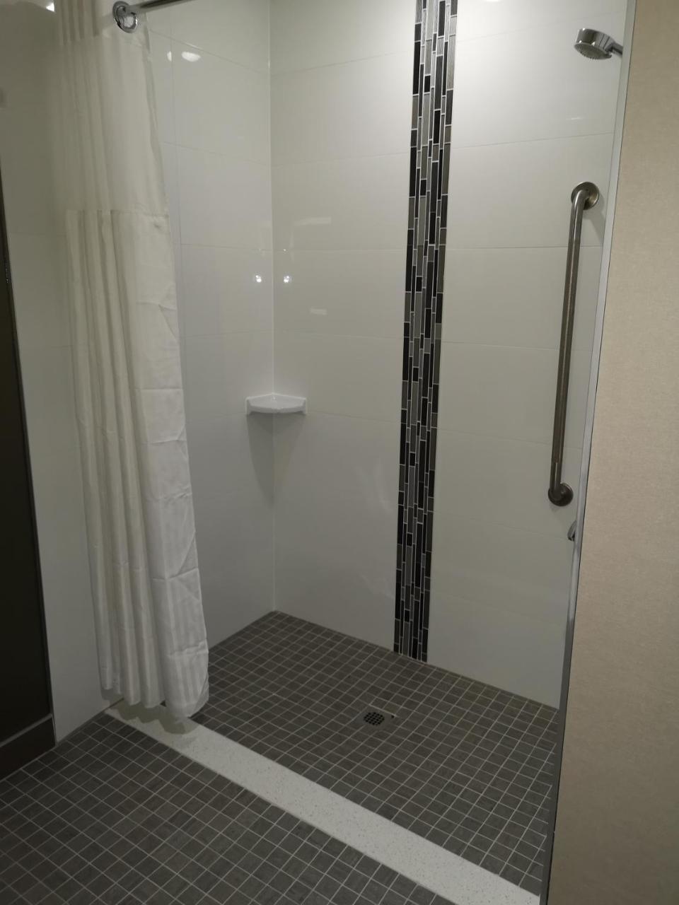 Best Western Plus Hinton Inn & Suites Εξωτερικό φωτογραφία